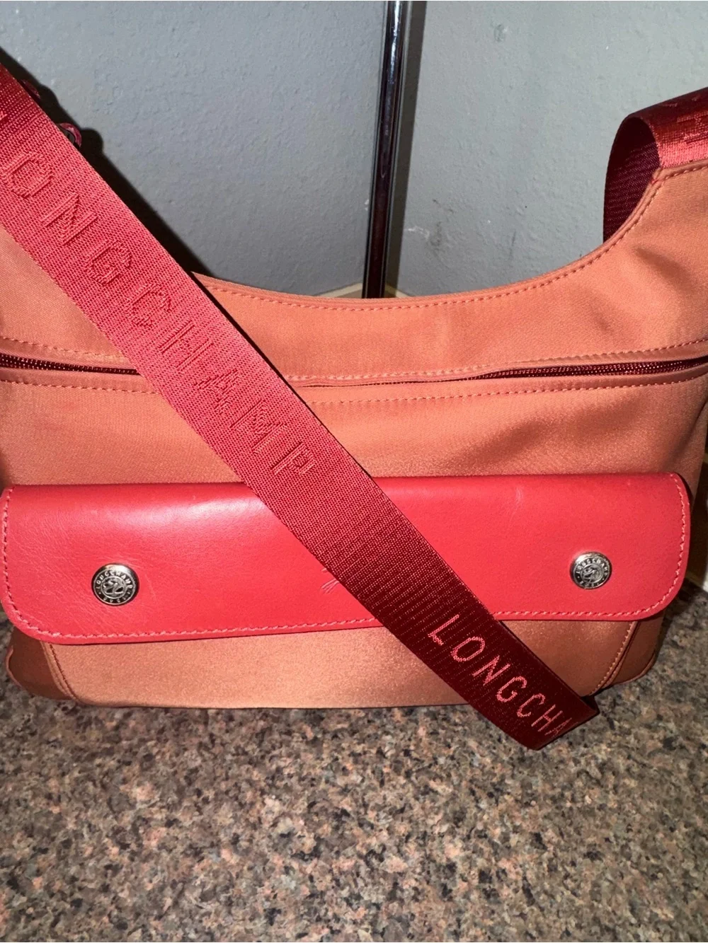 Longchamp authentic Planètes Crossbody Messenger Bag EUC
